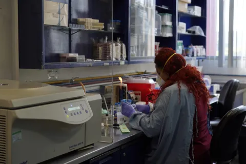 Tecnología de última generación permite agilizar el diagnóstico de la tuberculosis.