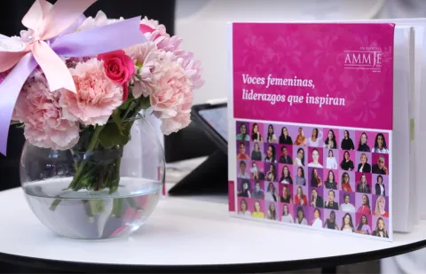 Congreso del Estado de Puebla impulsa diálogo sobre liderazgo femenino.