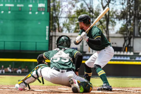 Los Pericos de Puebla realizan primer juego de pretemporada.