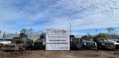 FGR destruye 18 vehículos con blindaje artesanal del crimen organizado.