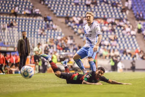 Arrancó la Fecha 13 con el empate a uno entre Puebla y Juárez.