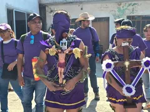 Engrillados de Atlixco se preparan para la Procesión de Viernes Santo.