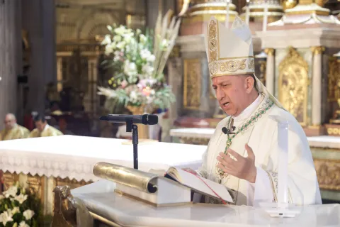 Obispo de Puebla condena asesinato de madre buscadora en Guanajuato.