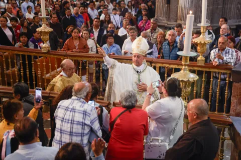 Realizan Misa dominical en Catedral de Puebla en Domingo de Resurrección.