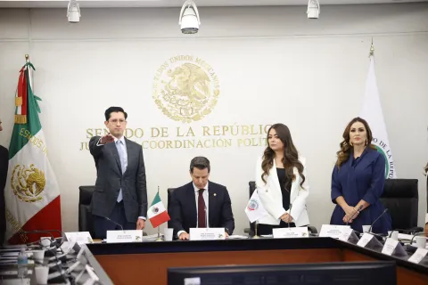 Toma protesta Roberto Velasco como nuevo titular de SRE.