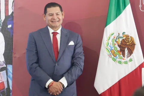 Alejandro Armenta, el mejor gobernador morenista evaluado de acuerdo a RUBRUM.