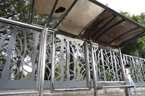 Inversión de 8 mdp. para rehabilitar paraderos de transporte público en Puebla.