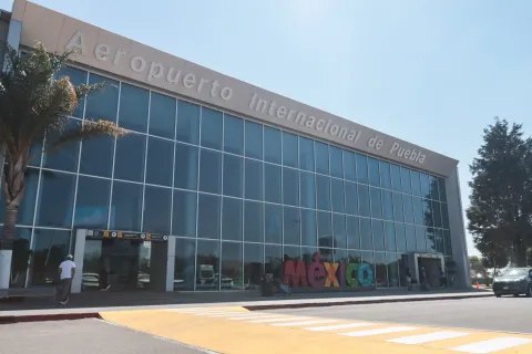 aeropuerto hermanos serdan