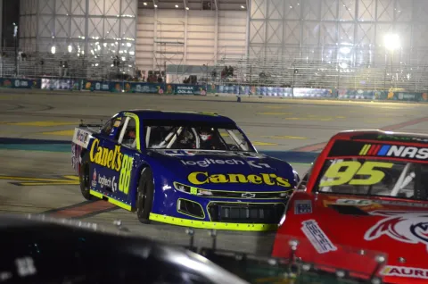 Arrancó la NASCAR México Tulum con participación de pilotos de Canel's Racing.
