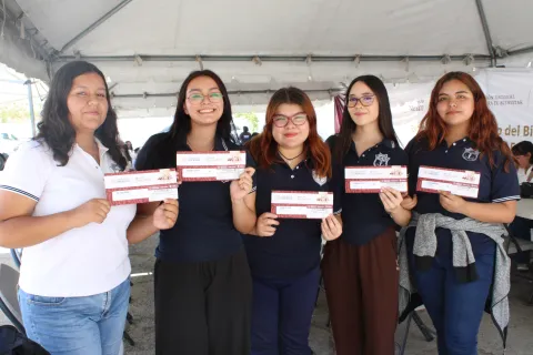 Arranca entrega de becas Benito Juárez y Jóvenes Escribiendo el Futuro.