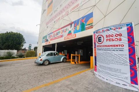 VIDEO Estacionamiento oficial de la Feria de Puebla es de 50 pesos.