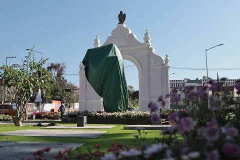 Estatua del General Ignacio Zaragoza está lista para ser develada.