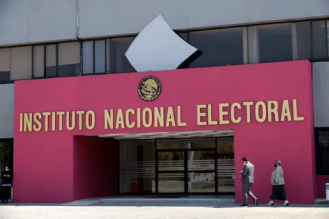 Estos son los perfiles poblanos que aspiran a una consejería del INE.