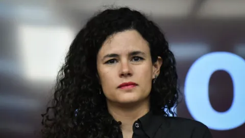 luisa alcalde-mario jasso