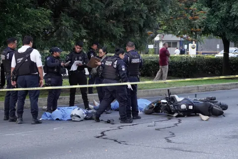 Tragedia en la Carretera Federal Puebla-Tehuacán, mueren dos motociclistas.