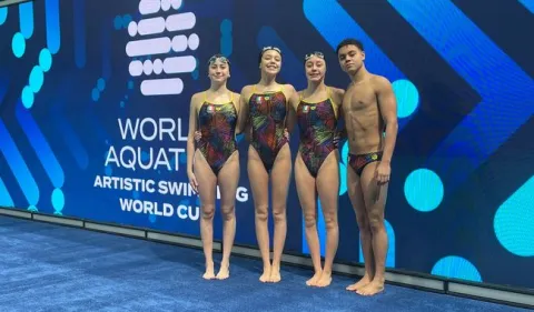 Selección juvenil de natación artística llega a China para Copa del Mundo.