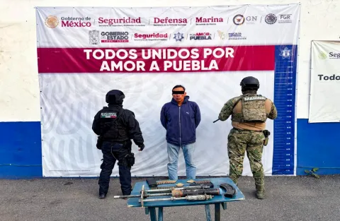 SSP, SEMAR y PEMEX detienen a huachicolero en Huejotzingo.