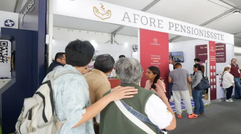 Gran afluencia de personas en el último día de la Feria de Afores Puebla 2026.