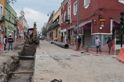 Se mantienen las obras en la 2 Norte en la ciudad de Puebla.