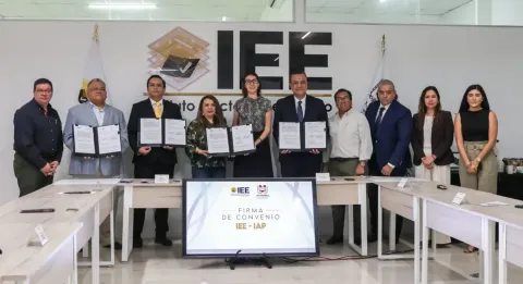 IAP y el IEE firman convenio para capacitar personal electoral en Puebla.