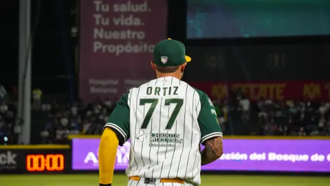 Danny Ortiz cambia de rumbo y deja a los Pericos de Puebla.