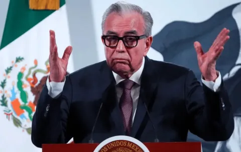 Cuentas bancarias de Rocha Moya están congeladas: confirma Sheinbaum.