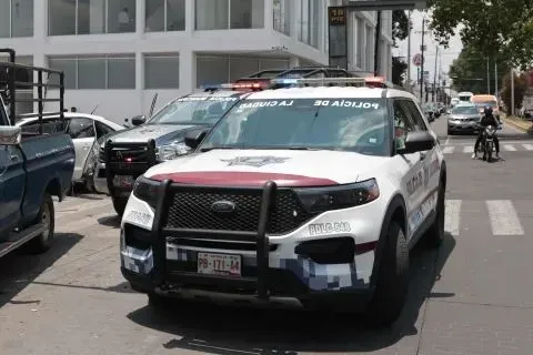 policias