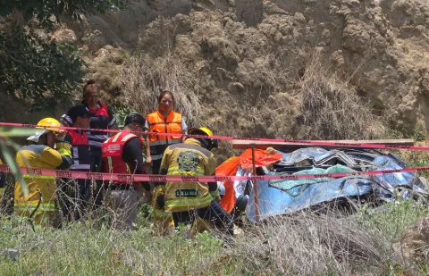 Cuatro jóvenes pierden la vida al caer de cantera en Coronango.