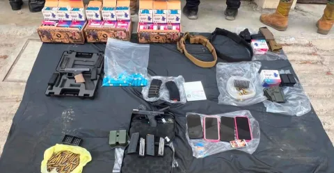Aseguran armas de fuego y droga en diferentes estados del país.