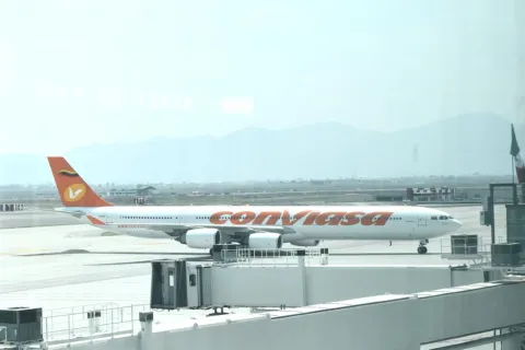 México y Estados Unidos acuerdan medidas para fortalecer transporte aéreo bilateral.