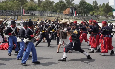 Realizan ensayos la representación de la batalla del 5 de Mayo.