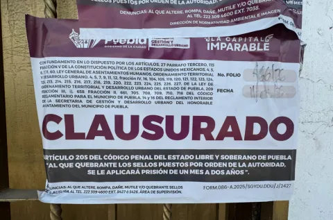 Ayuntamiento de Puebla clausura obras en el Bar Lacoss.