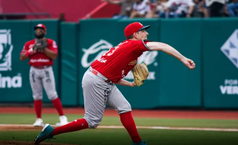 Diablos Rojos amarra Serie Roja en el Beto Ávila.