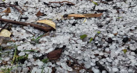 Se registra fuerte granizada al norte de la ciudad de Puebla.