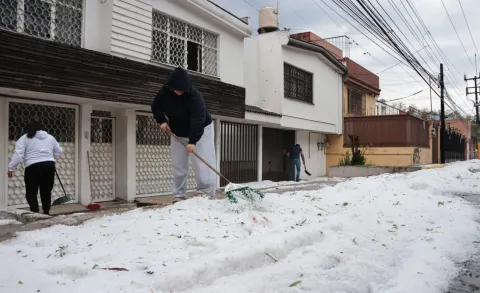 Casas de vecinos de la colonia Maravillas en Puebla sufren inundaciones por las lluvias.