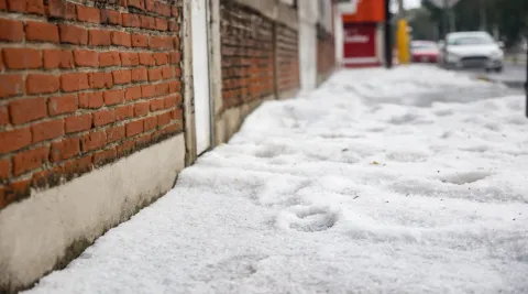 Activan Alerta Amarilla por posible caída de granizo en ocho alcaldías de la CDMX.