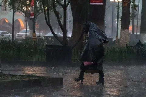Por fuertes lluvias y granizo activan Alerta Amarilla en la CDMX.