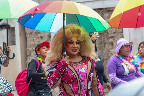 Marchan en Ixtacuixtla por la visibilidad y el respeto a la comunidad LGBT+.