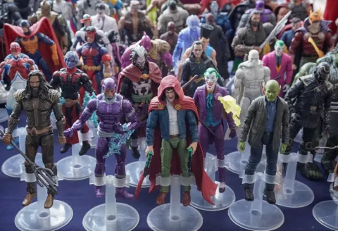 Aficionados de la cultura pop asisten al Toy Collector en Puebla.