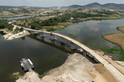 Puente de la Transformación registra un avance del 98% en su construcción.