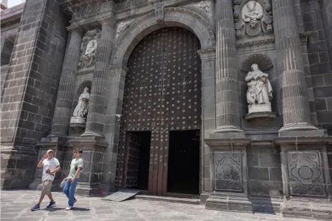 puerta catedral