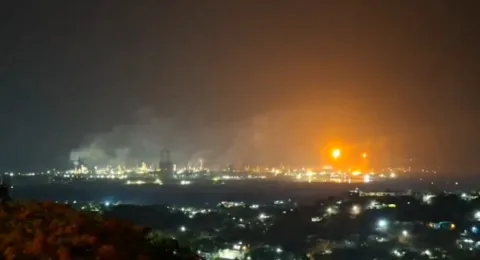 Muere trabajador tras incendio en refinería de Salina Cruz, Oaxaca.