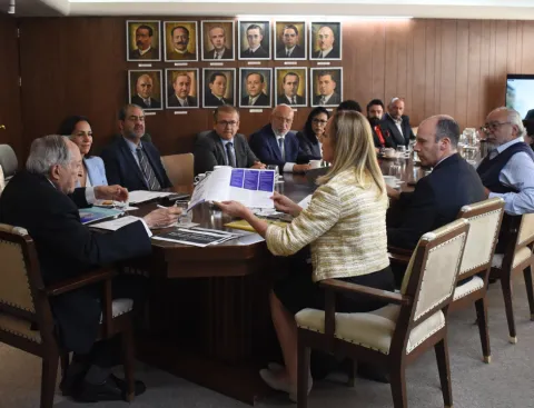 Fortalece México colaboración internacional para detección oportuna y atención integral del cáncer.