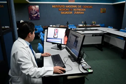 Telemedicina y salud digital amplían acceso a atención especializada en el INCMNSZ.