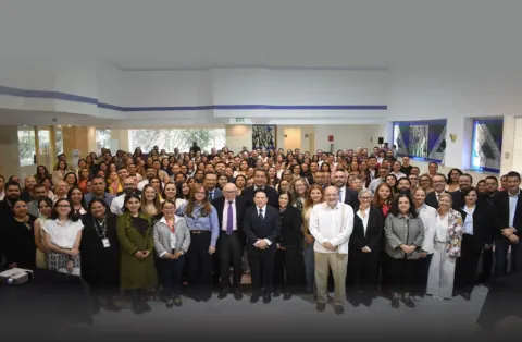 Impulsa Salud estrategia nacional para erradicar desnutrición aguda infantil.