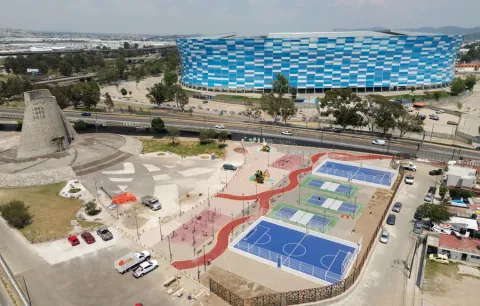 Avanza en Puebla construcción del Parque en el Monumento al Taco.