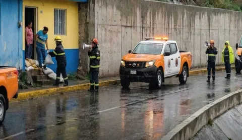 CNPC exhorta a población de siete estados a aplicar medidas preventivas ante lluvias intensas.